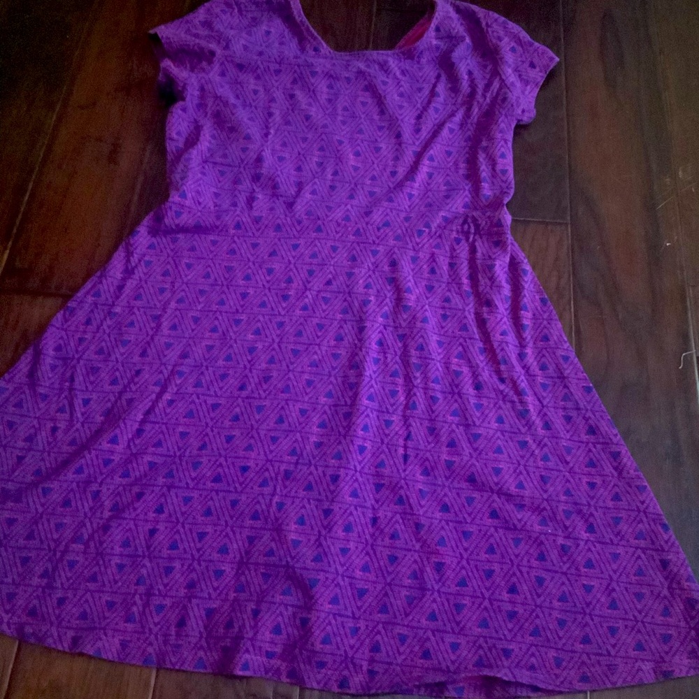 Purple, geometric, size 10-12 girls cute summer dress!